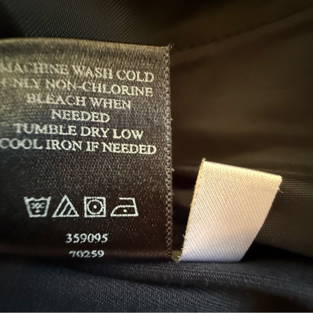 Ann Taylor City Short Navy 12 - Picture 8 of 10